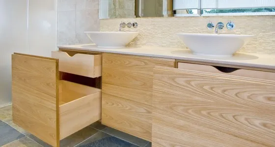 bespoke bathroom cabinet